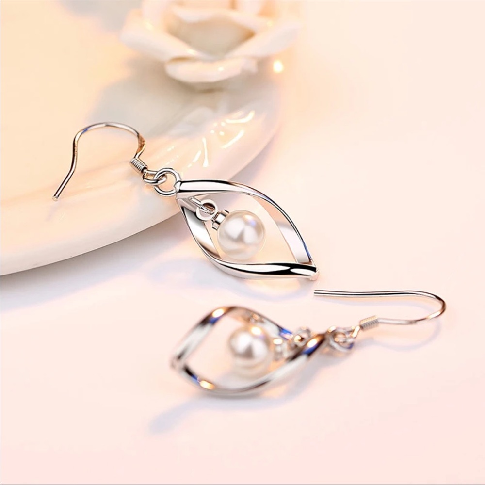 🌟 Sterling Silver Faux Pearl Drop Earrings